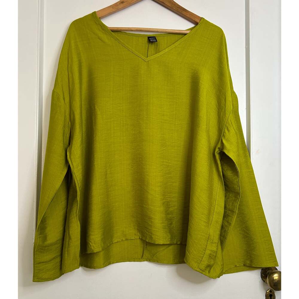 Linen Ranlege V Neck Blouse in Chartreuse Size XL